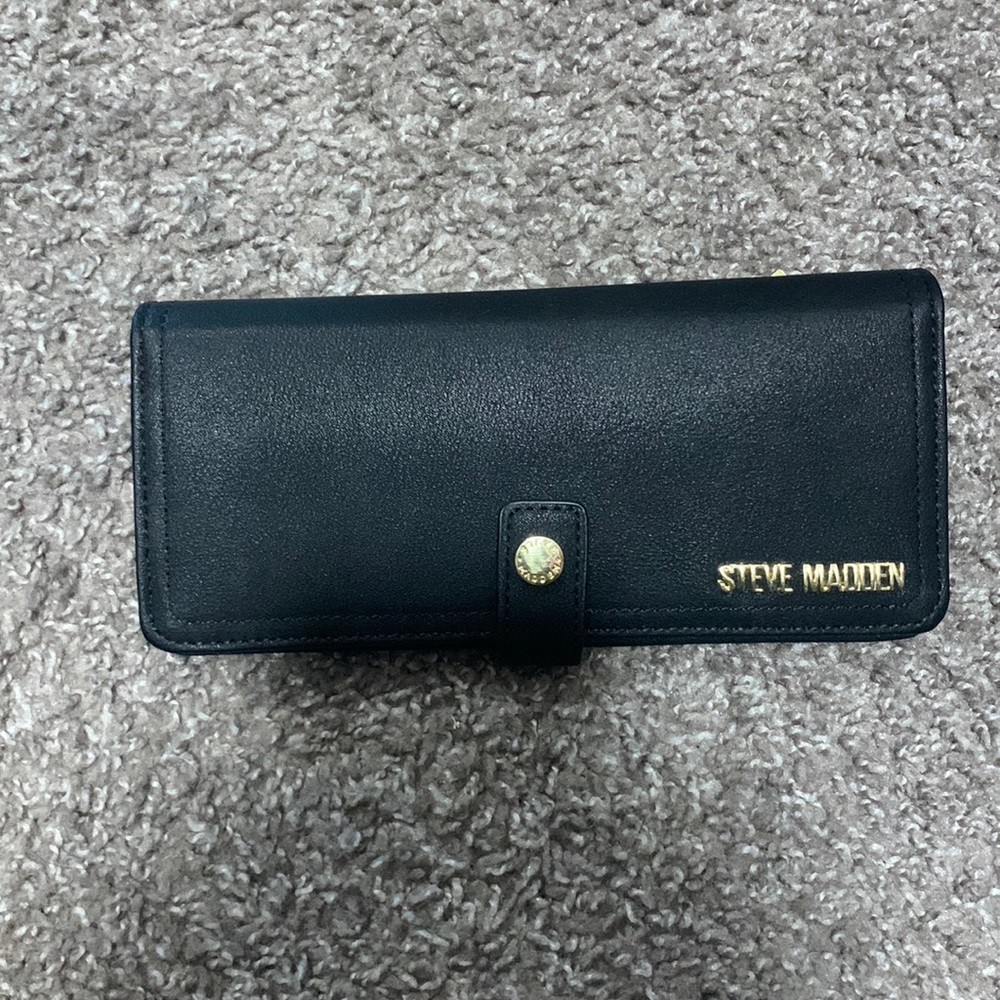 Steve Madden wallet